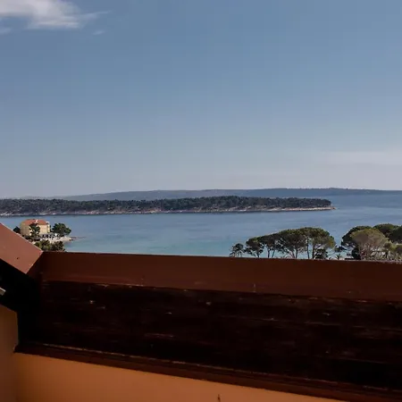 Apartments Tartuga * Rab Town