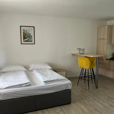 Apartments Tartuga Rab Town