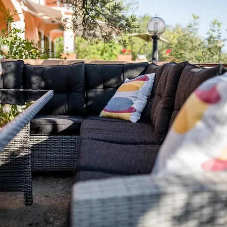 Apartments Tartuga Rab Town