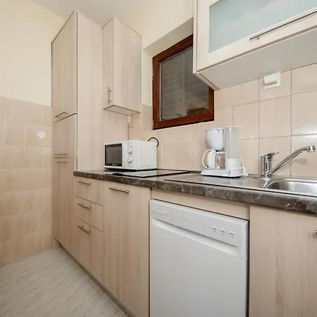 Tartuga Appartamento Rab Town