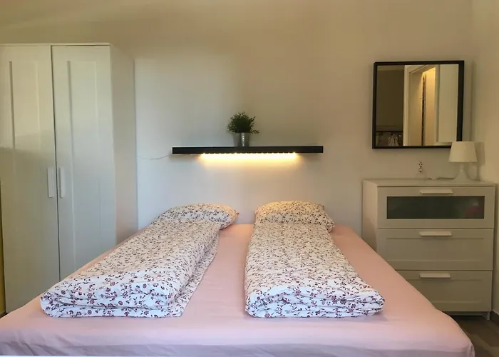 Apartments Tartuga * Rab Town